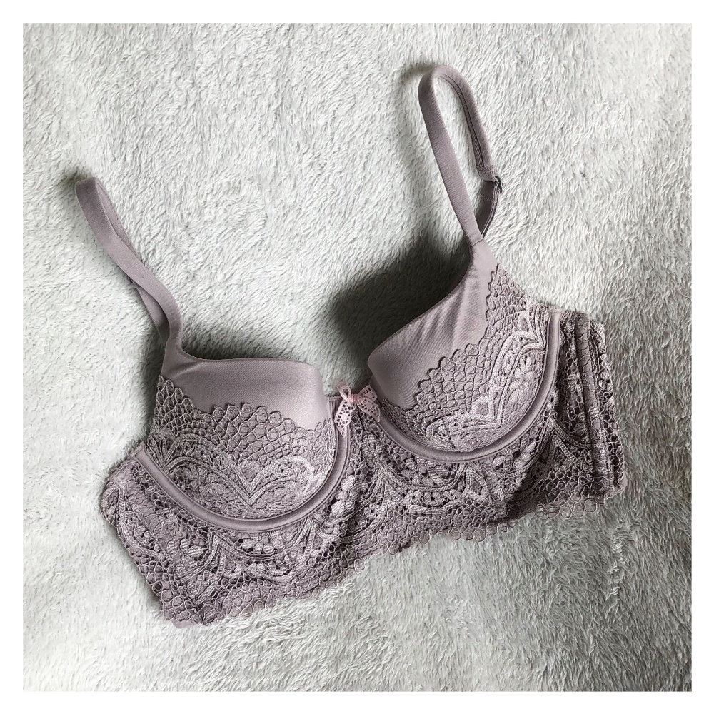 Victoria’s Secret Gray Lace Bustier